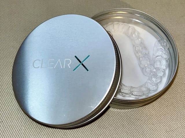 Rovnátka ClearX v krabičce